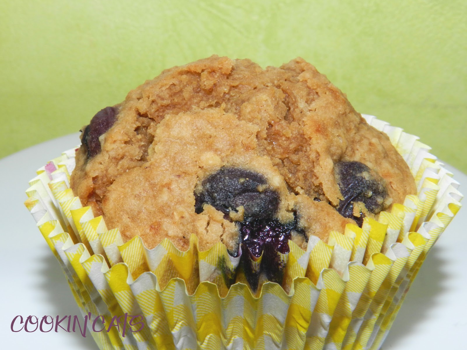 MUFFINS AUX MYRTILLES A L'AVOINE (sans gluten, végétalien)