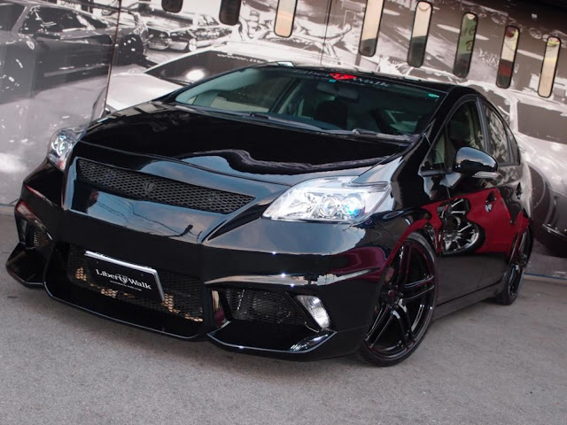 2012 Toyota Prius by LB Performance