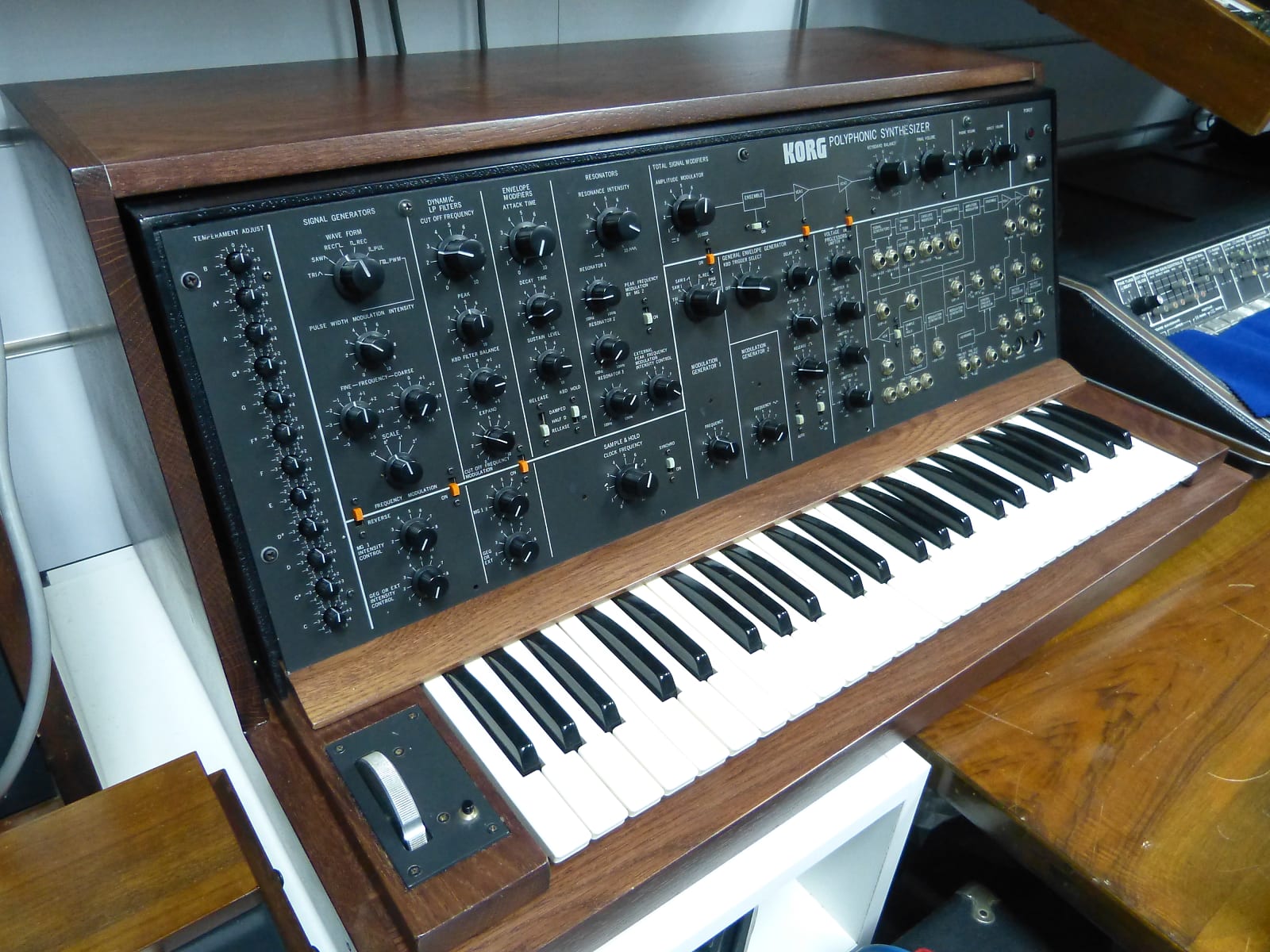 MATRIXSYNTH PS3100 Polyphonic Synthesizer with Kenton MIDI