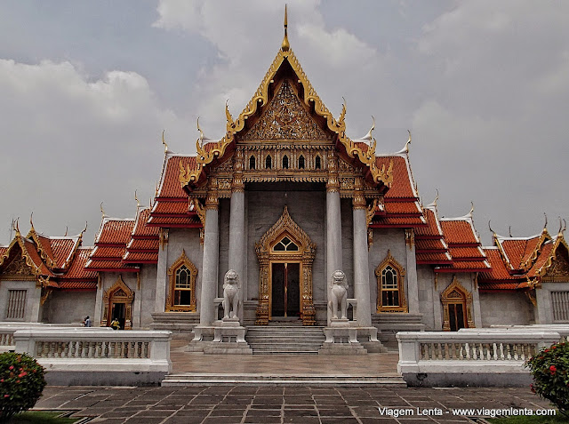 Mármore branco no Wat Benchamabophit, em Bangkok