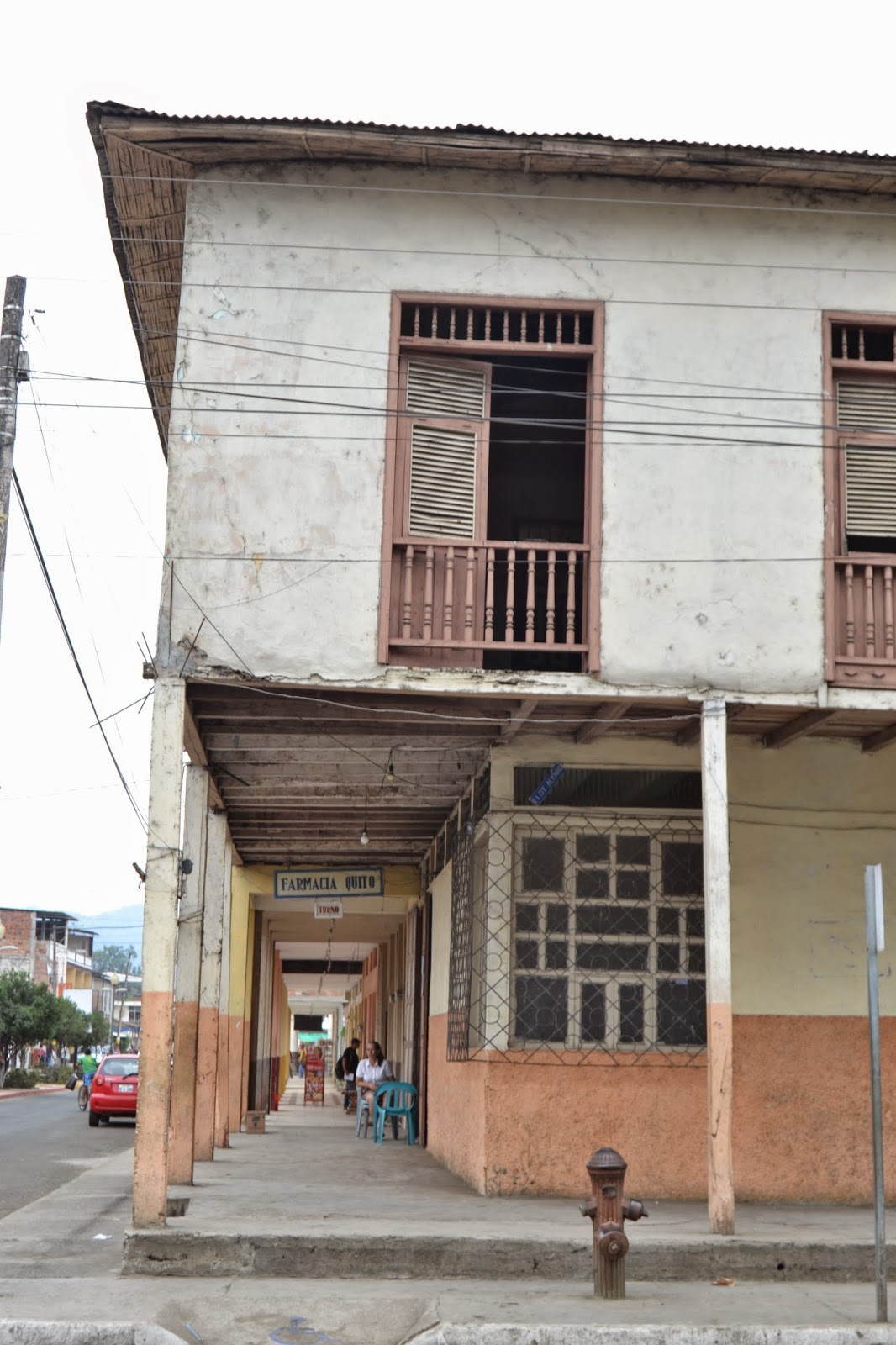 MANABI.ECUADOR JUNIN..CASAS VIEJAS O PATRIMONIALES?