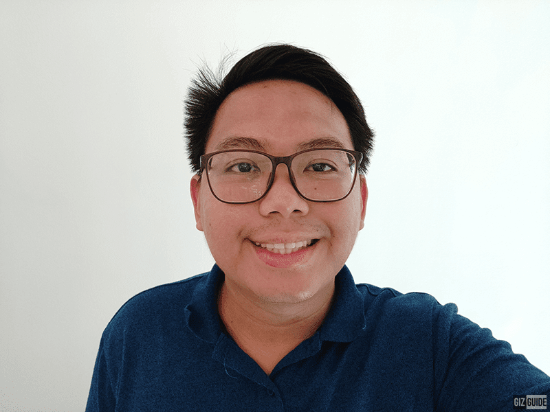 Indoor selfie dim light Indoor selfie dim light