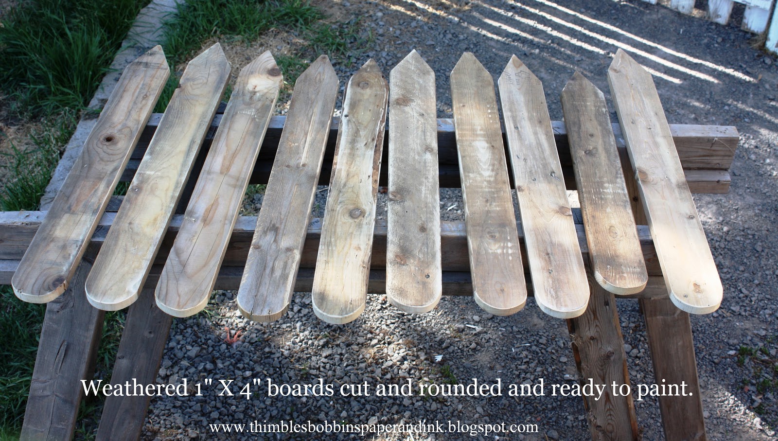 Thimbles, Bobbins, Paper and Ink DIY Faux Chalkboard Garden Signs