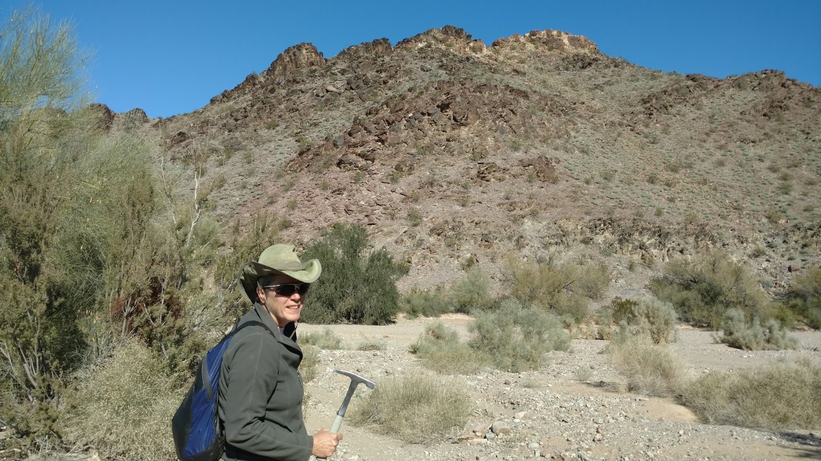 Dave N Kathy S Vagabond Blog Rockhounding At Crystal Hill In Quartzsite Arizona