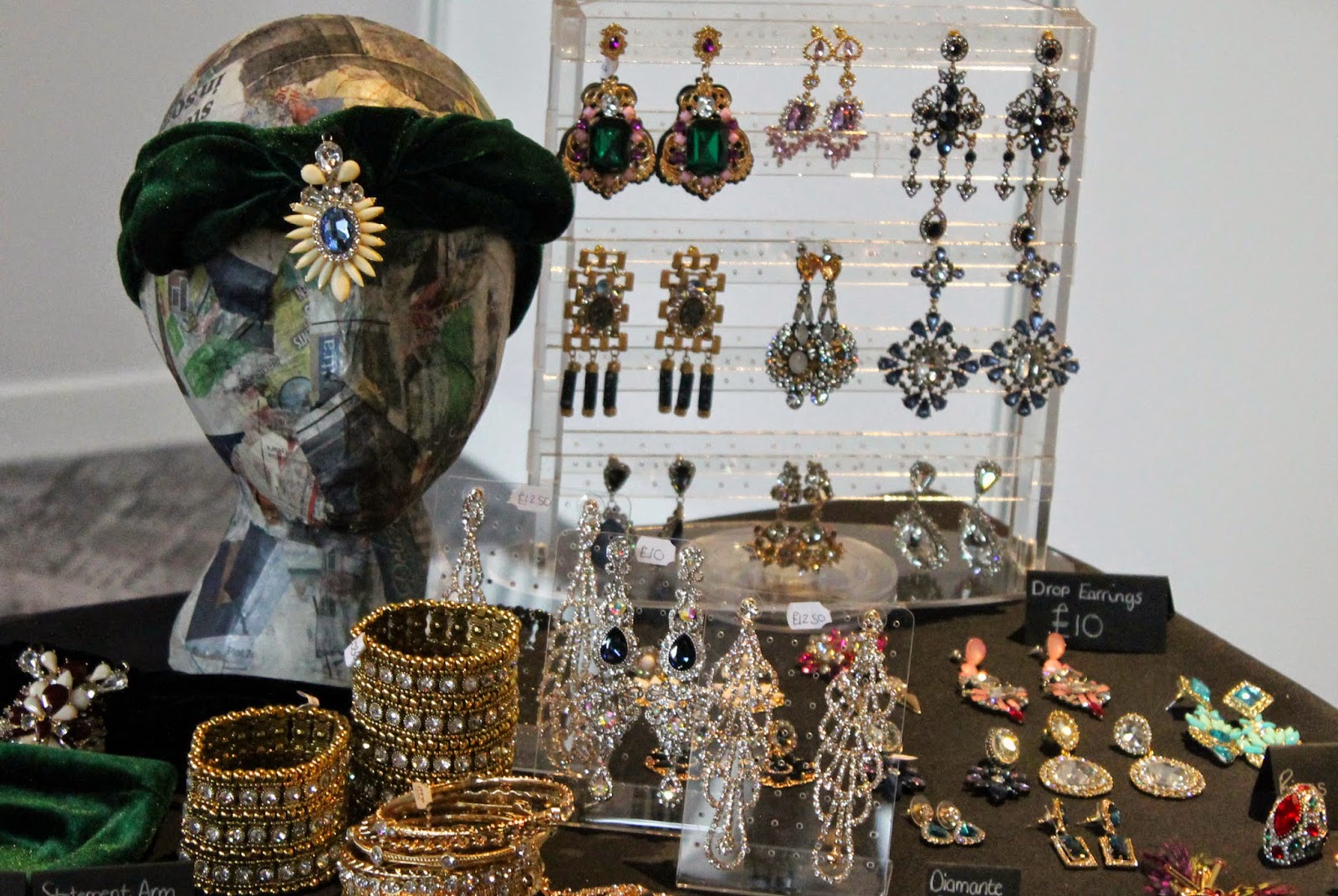 velvet turban and jewellery stand at celebration of style 2014