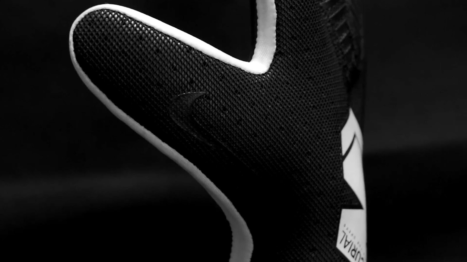 nike mercurial gloves touch elite