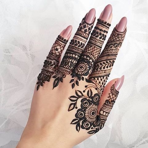 90+ Gorgeous Indian mehndi designs for hands this wedding season ...