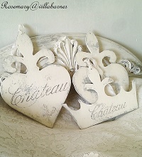 Chippy Fleur de lis Signs