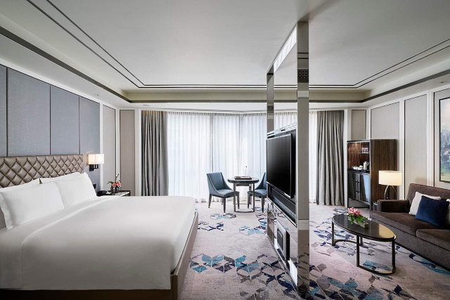 Hotel Okura Manila Deluxe Room