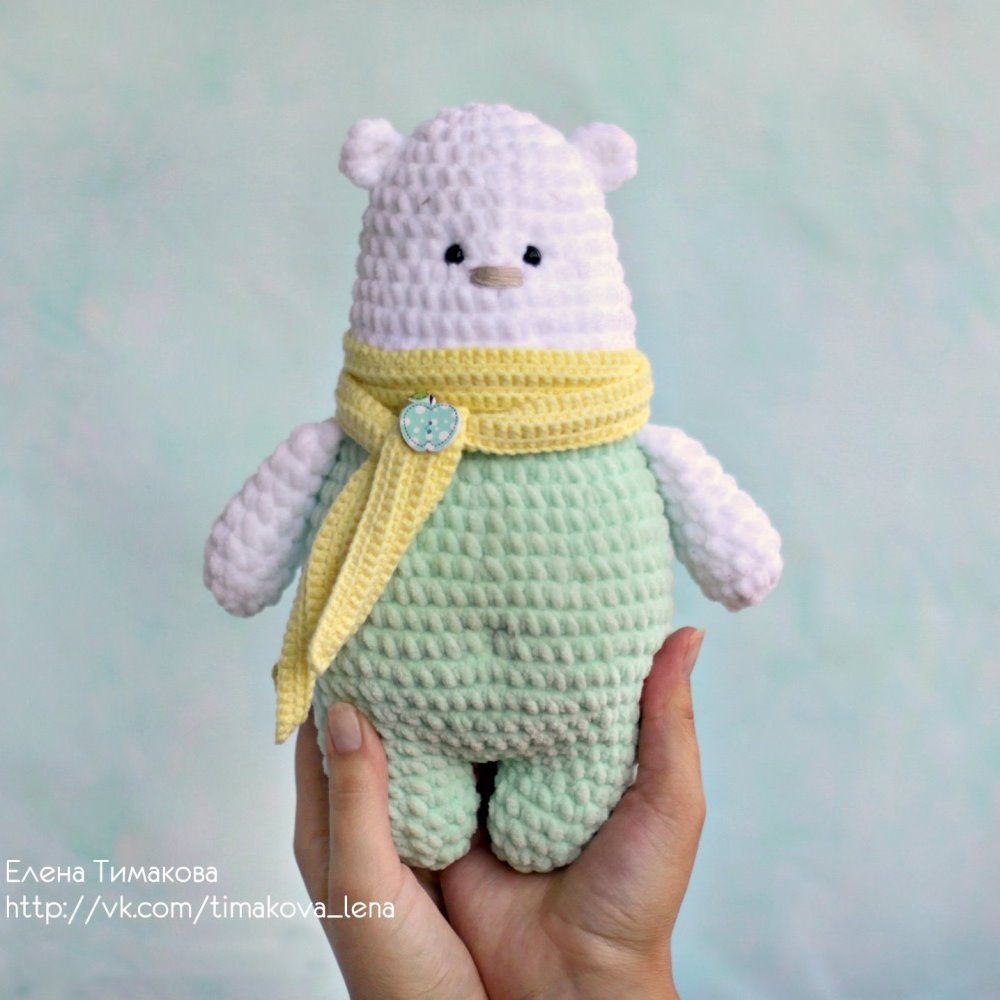 Polar bear amigurumi