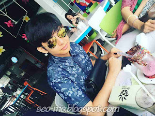 Foto Keren Angga Aldi Yunanda Pakai Kacamata Foto Keren Angga Aldi Yunanda Pakai Kacamata
