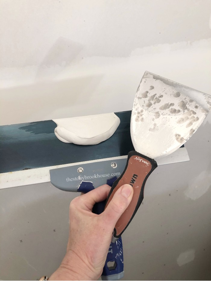 5 Beginner Tips for Mudding Drywall With Very Little Sanding The