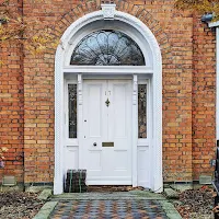 Images of Dublin doors: White Door