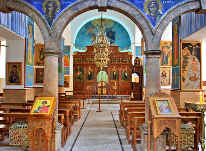 The Madaba Mosaic Map in Saint George Church | Jordan - Nomadic Experiences