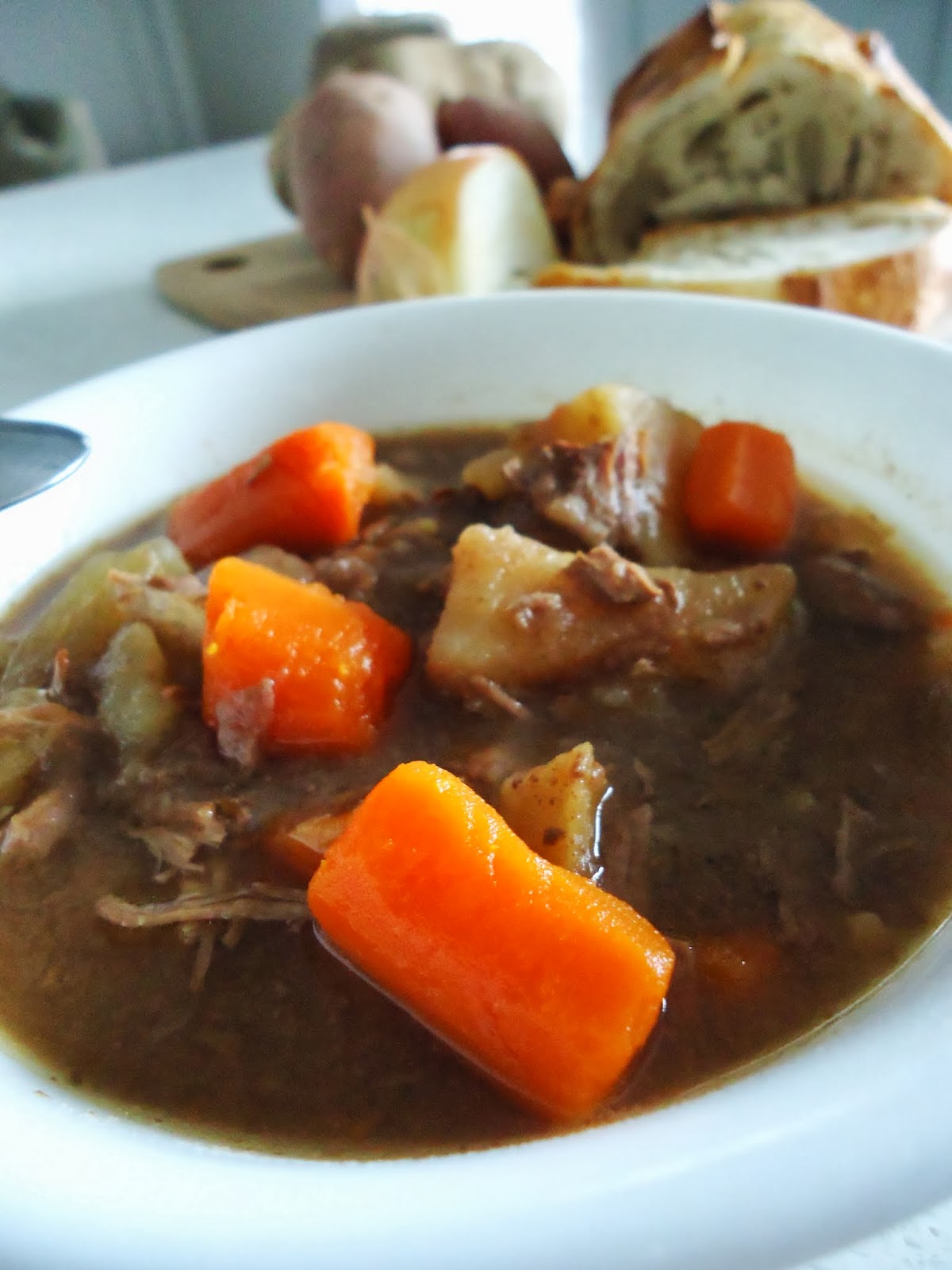 Foodie & Fabulous Slow Cooker Beef and Potato Soup