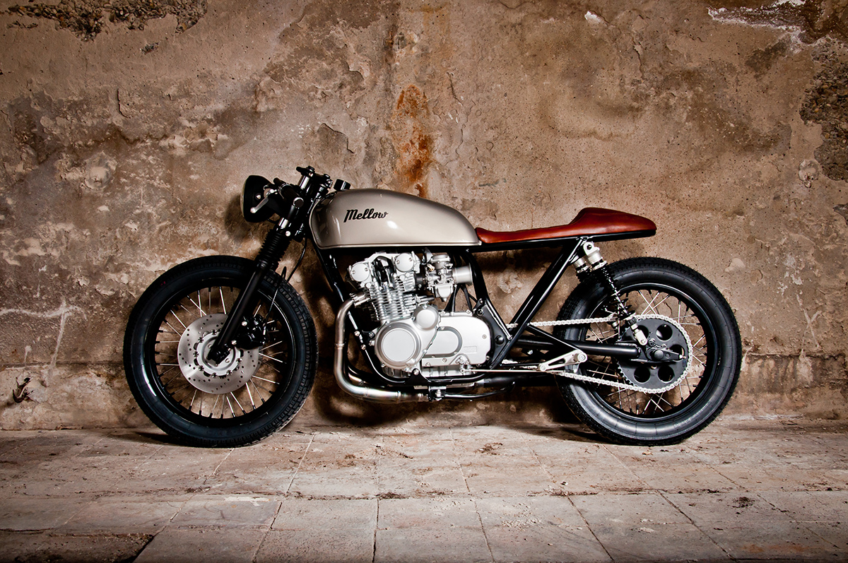 Chill factor - Suzuki GS550 Cafe Racer | Return of the Cafe Racers