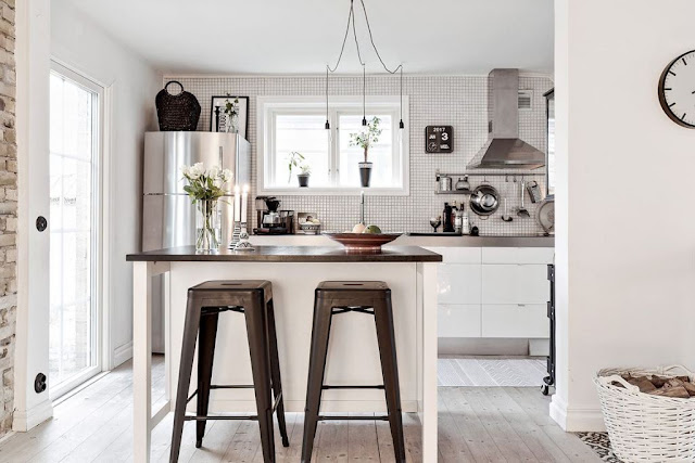 A Swedish country house with a blend of rustic and modern charm