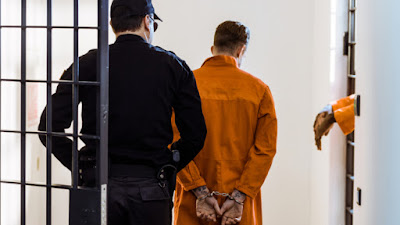 "Aku Membutuhkan Kedamaian, Dia Ada Di Sana": Tahanan Iran Terima Yesus Sebelum Eksekusi