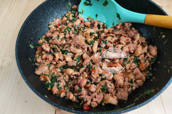 Resep Thai Chicken Basil JTT