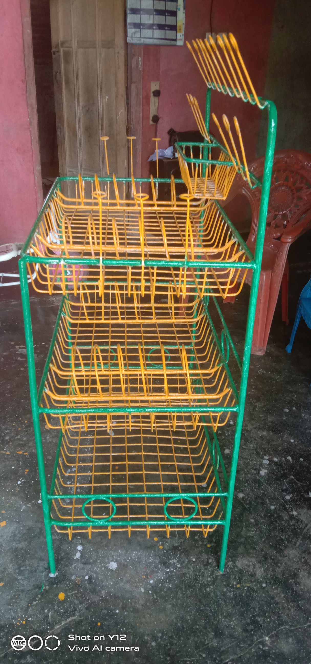 Rak piring dari besi baton