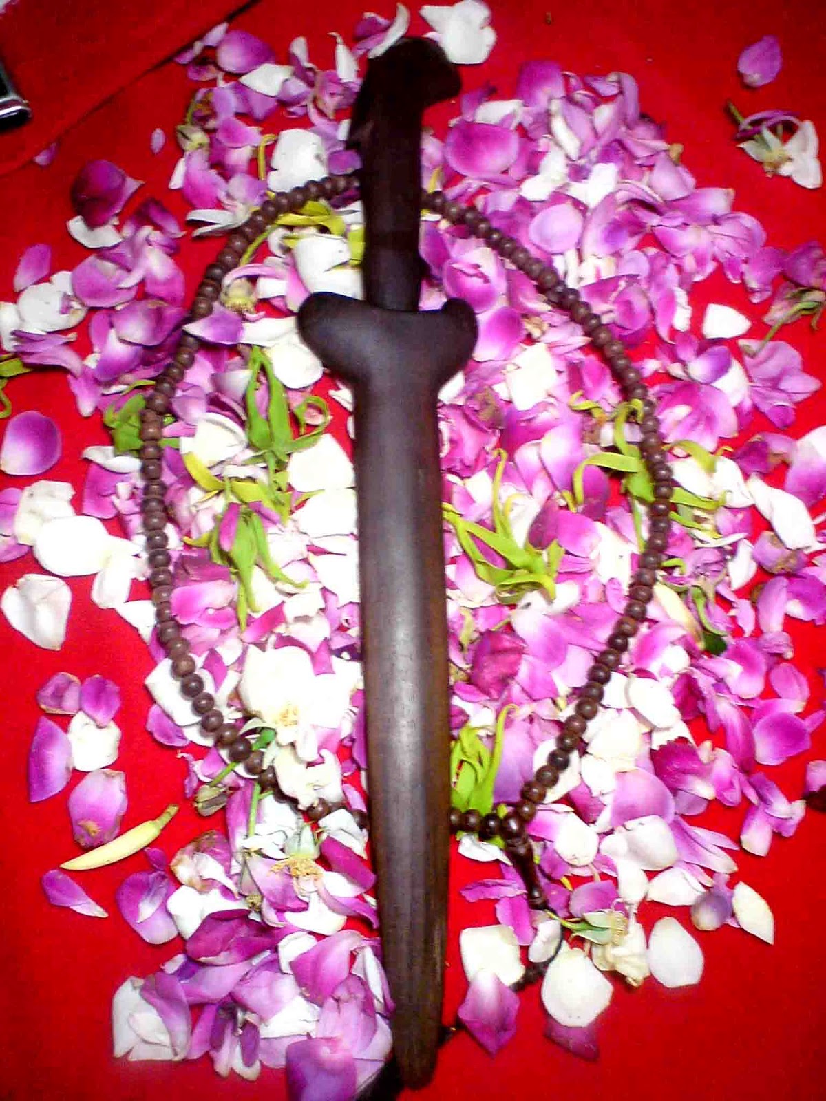 PUSAKA TOMBAK ALAM GHAIB PUSAKA GUNUNG JATI