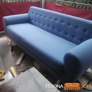 service sofa di bandung
