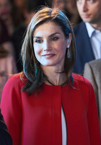 Queen Letizia wore ZARA frilled sleeve coat and Magrit Pumps, Hugo Boss blouse at Foundation Princess Girona Award ceremony