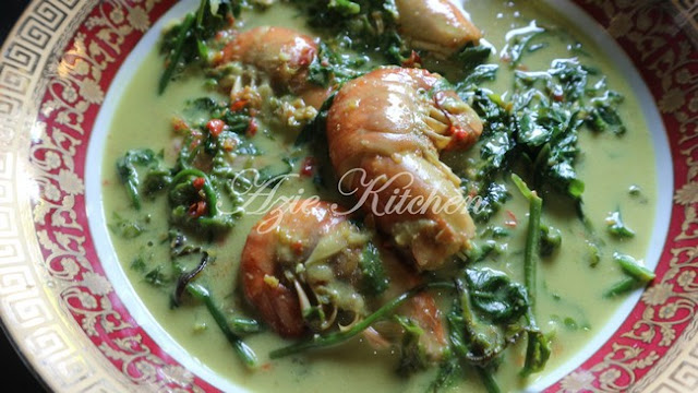 Masak Lemak Udang Galah Dengan Pucuk Paku