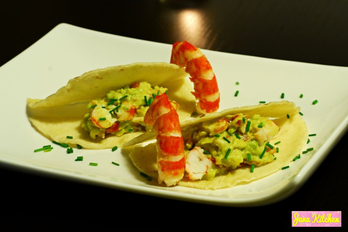 Jana Kitchen Tortillas de maíz con guacamole de langostinos