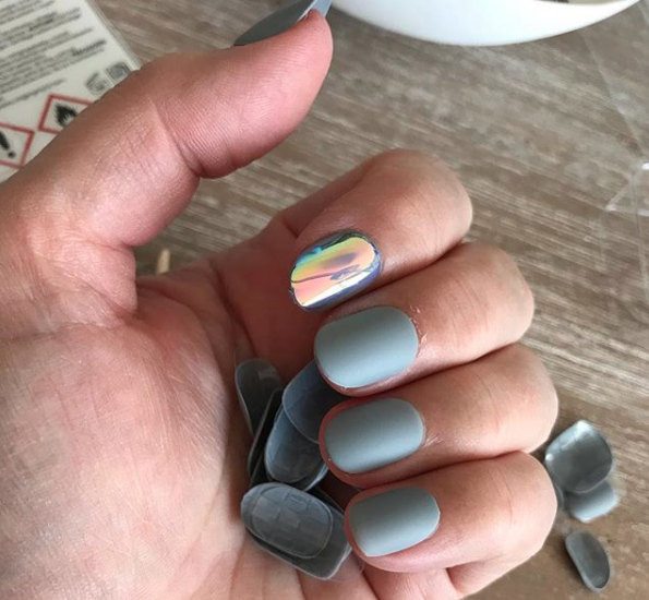 Rougepout Beauty: Kiss imPRESS nails - making an impression