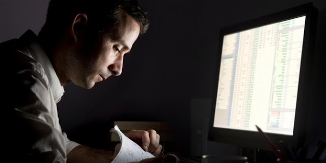 Terpaksa Karena Tuntutan Ekonomi, Benarkah Bekerja di Malam Hari itu Haram? Terpaksa Karena Tuntutan Ekonomi, Benarkah Bekerja di Malam Hari itu Haram?