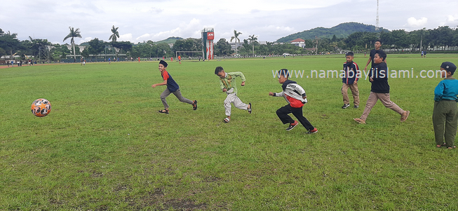 Rangkaian/Gabungan Nama Bayi LakiLaki Muslim Islami Huruf