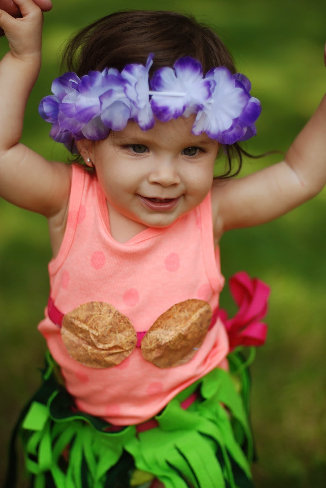 Finding Gems: DIY Baby Hula Skirt and Bra