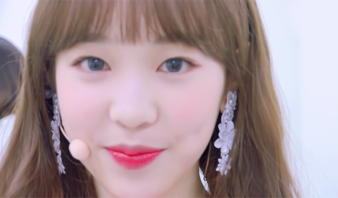 얼굴에 인간비타민이라고 써놓고 다니는 여돌 | 인스티즈