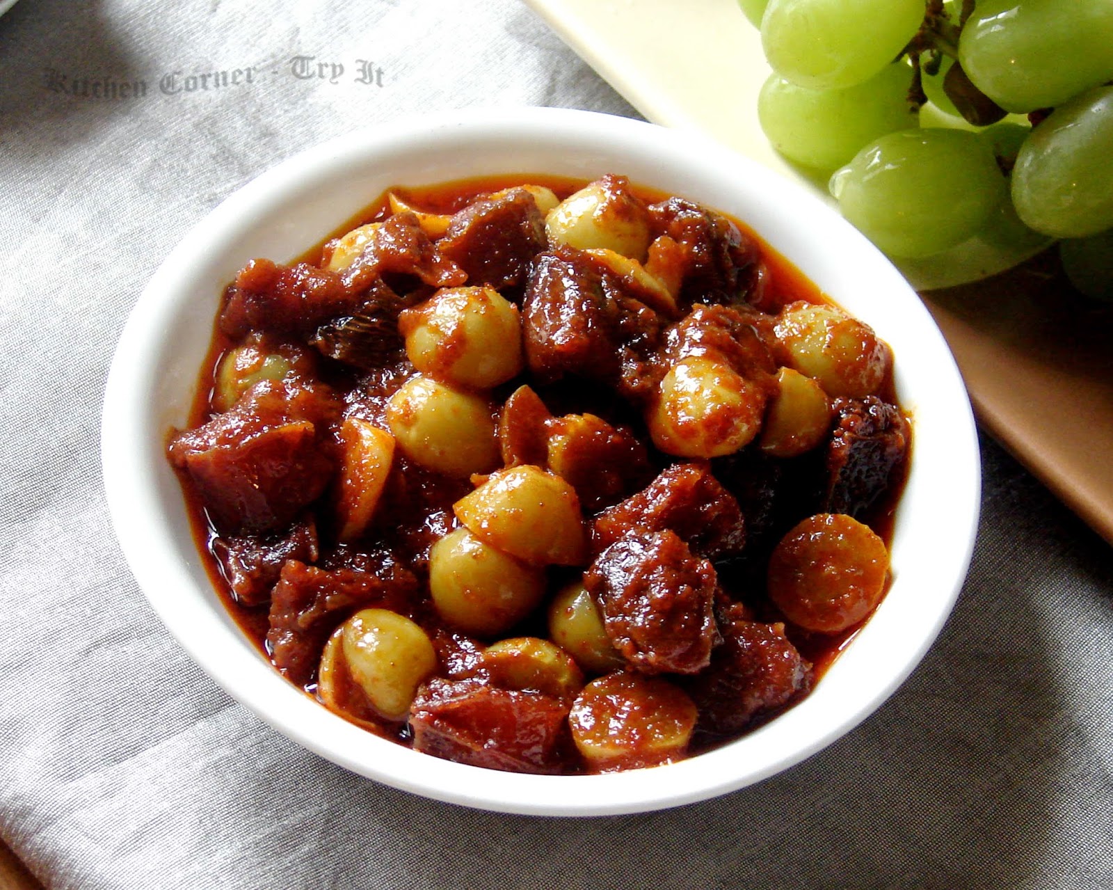 Sweet and Spicy Grapes and Dates Pickle