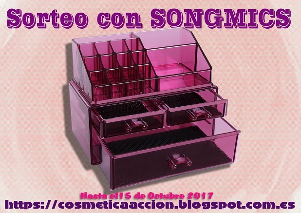 La Ganadora del Sorteo de un Organizador de Maquillaje de SONGMICS