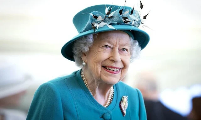 Queen Elizabeth and The Princess Royal visited The Edinburgh Climate Change Institute in Edinburgh