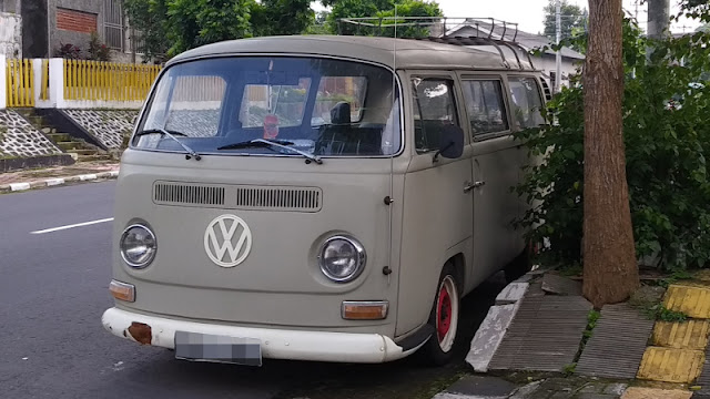 Volkswagen T2 VW Kombi kumis Jerman