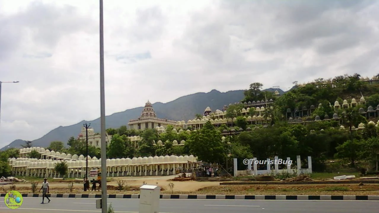 1008 Lingam Temple of Vinayaka Mission University