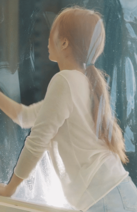 유리창 청소하는 ㅊㅈ