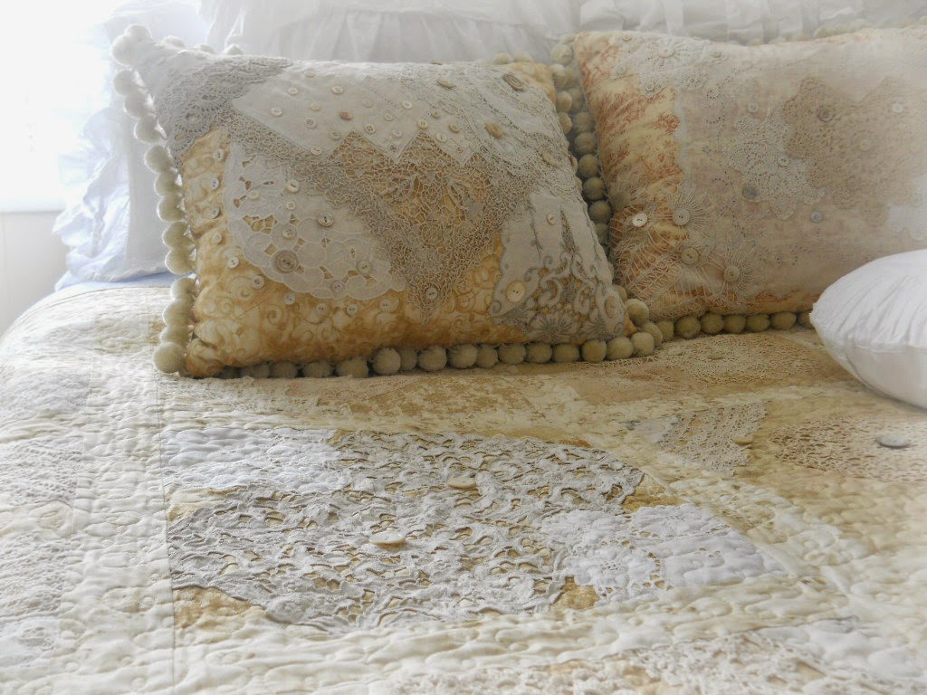 Seashells and Lavender: A vintage quilt.