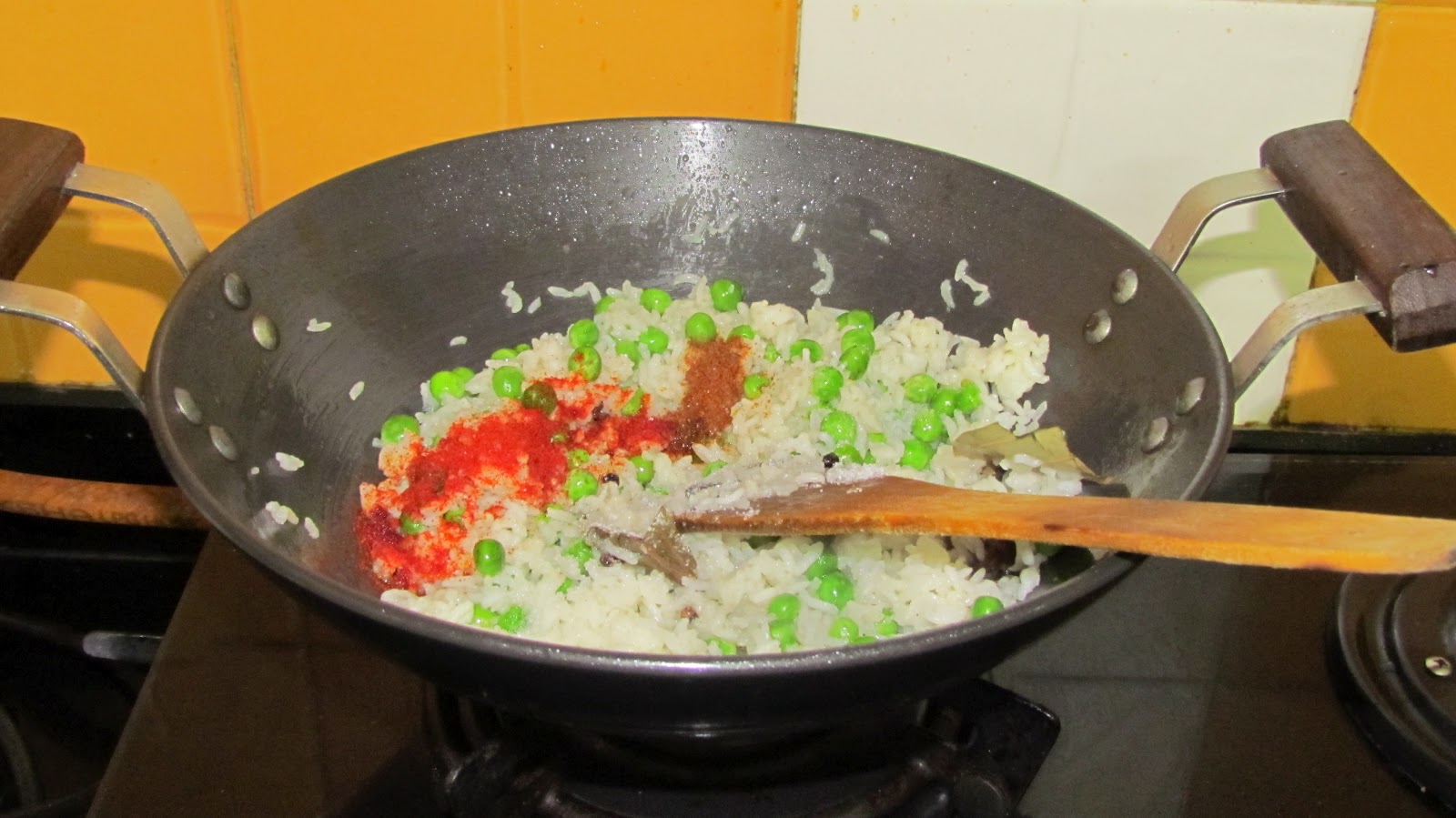 With Love from Mom's Kitchen: Matar Pulav( Rice with Green Peas)