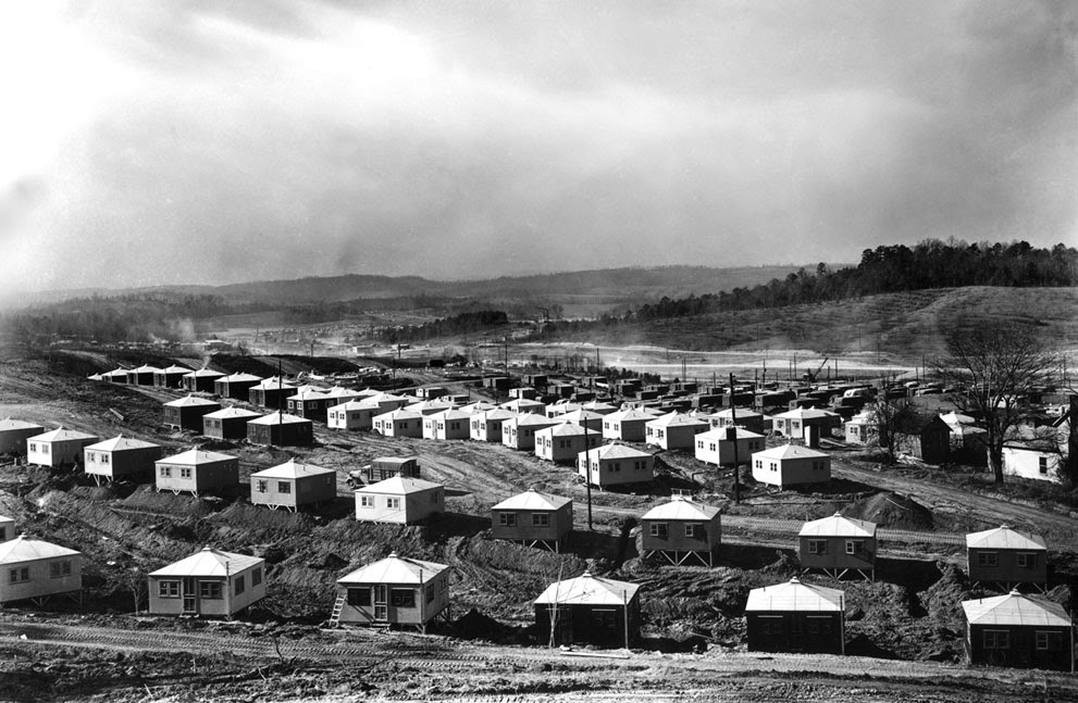 Manhattan Project 20 Black and White Photos Document Everyday Life in