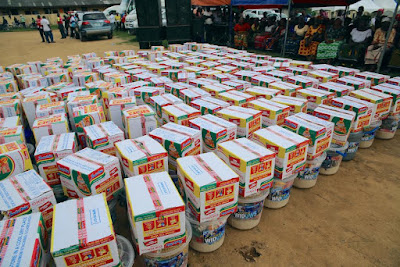 High Chief Ateke Tom celebrated his birthday with 500 widows (photos) 165 4