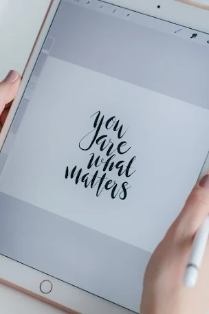 A iPad with an apple Pencil