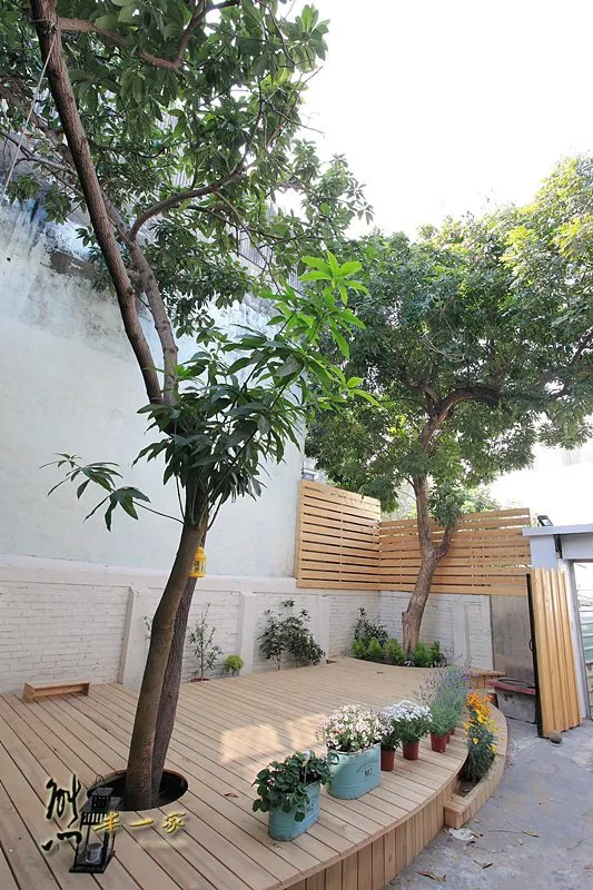 台南靜巷老屋住宿|大樹下老宅民居