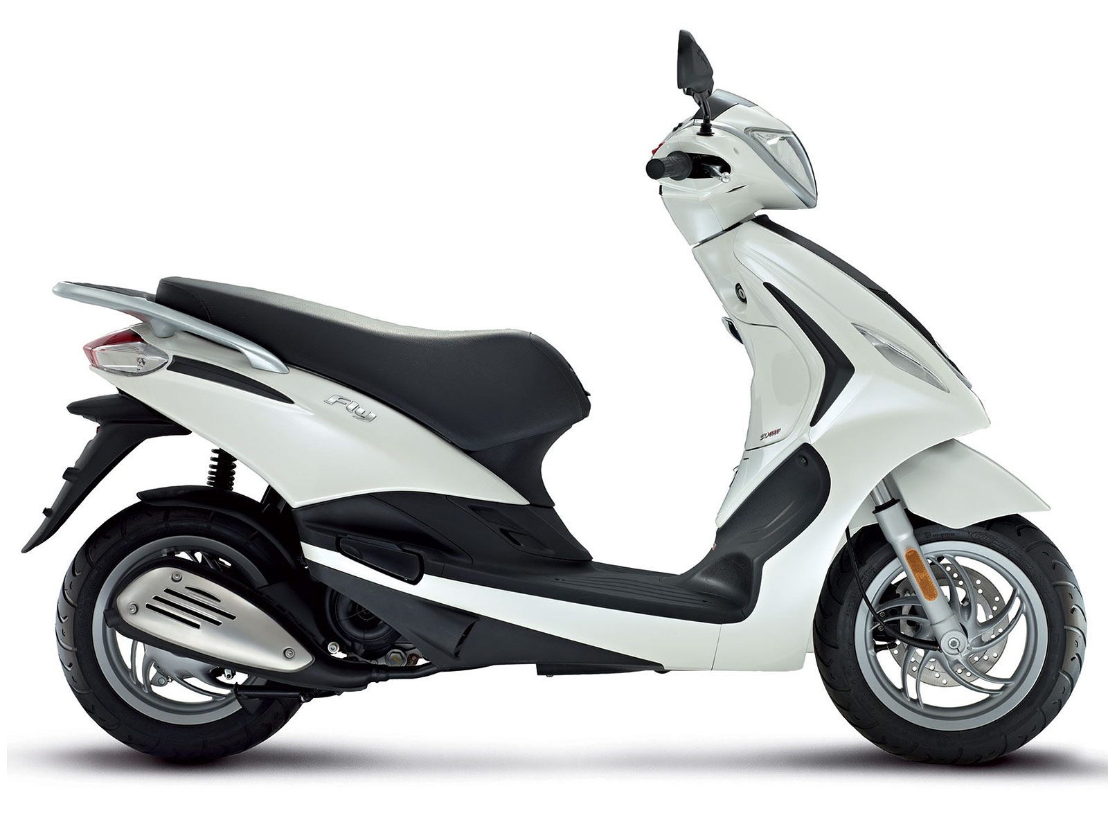 2013 Piaggio Fly 50 4V Scooter Pictures, Specifications