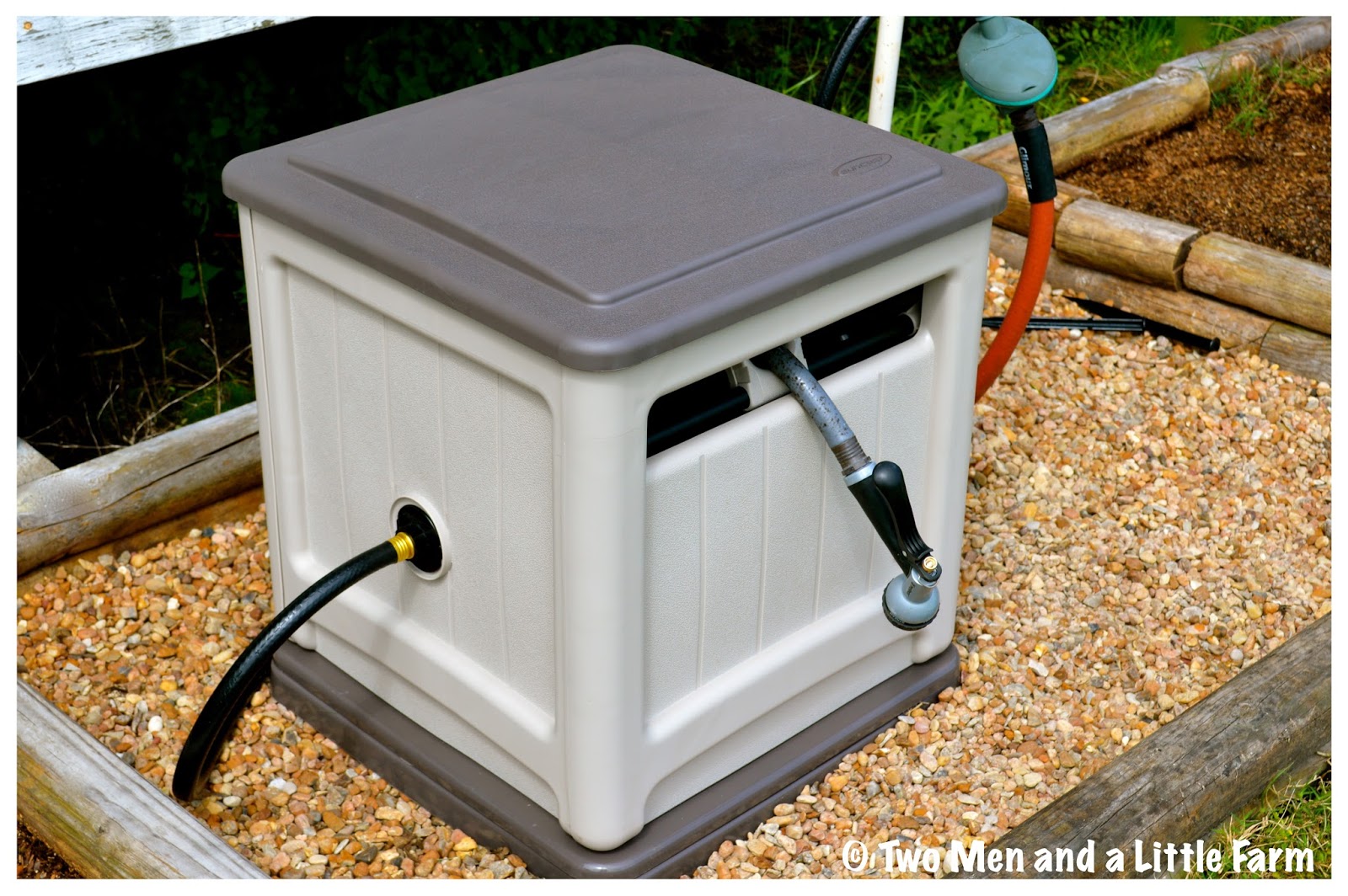 HOw To HOSE REEL HIDEAWAY FLOWERBED