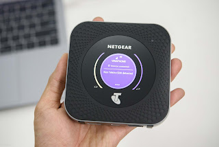 Netgear_Nighthawk_M2.jpg