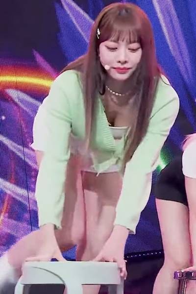 GGULBEST.COM GIF FACTORY: 아는 사람은 아는 왕눈좌의 묵직함 브레이브걸스 은지 BraveGirls EUNJI